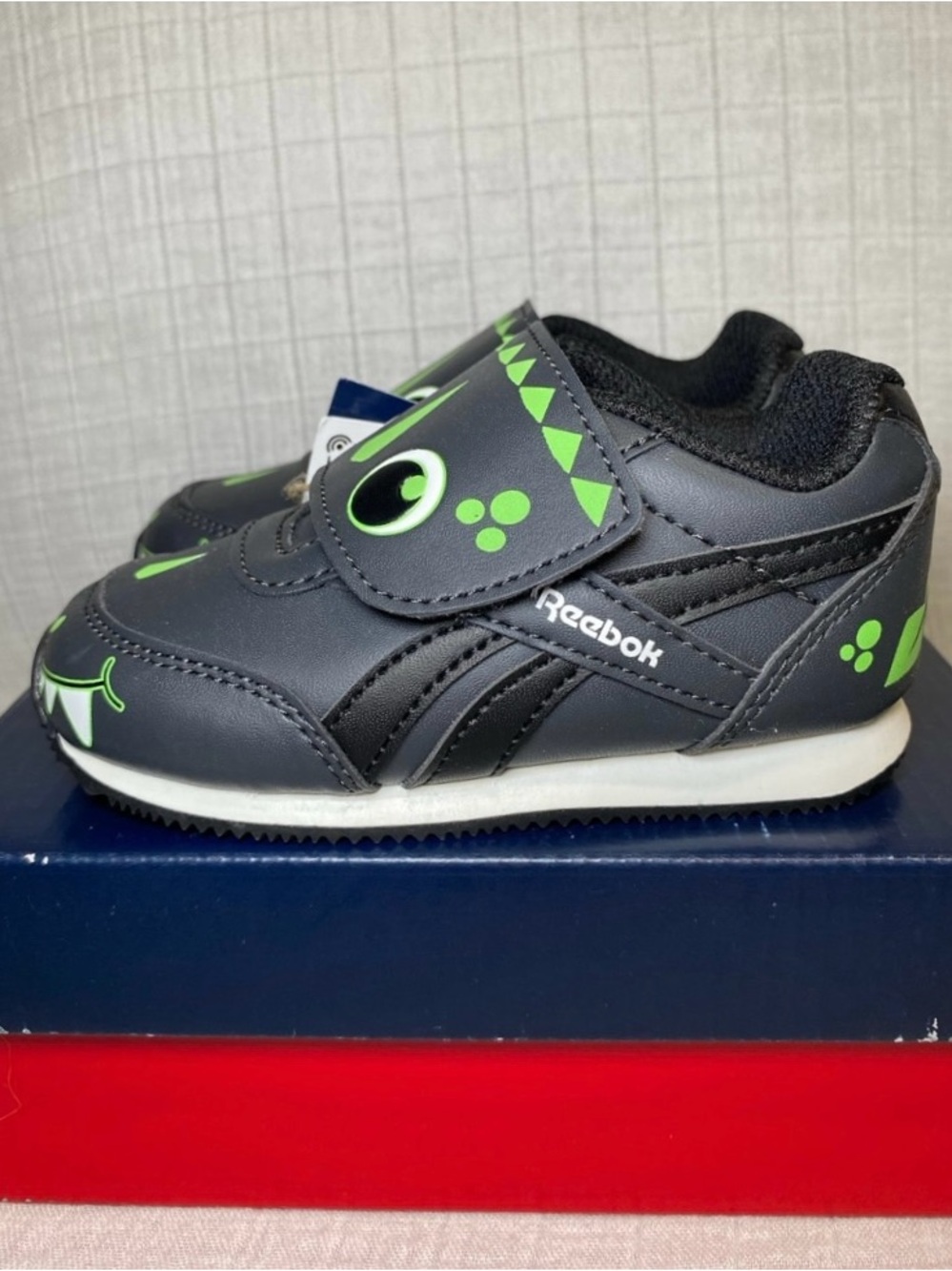 Reebok Royal Dino Sneakers